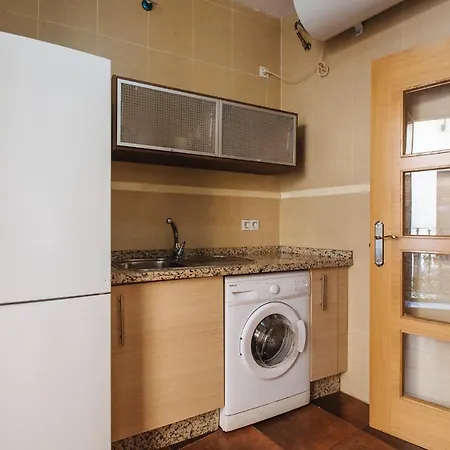 Apartamento Homeyseville- Bright At Santa Cruz 6 Pax, Parking Optional *