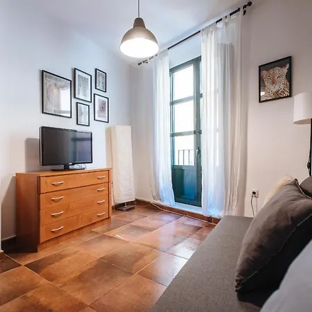 Apartamento Homeyseville- Bright At Santa Cruz 6 Pax, Parking Optional