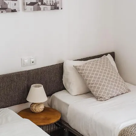 Homeyseville- Bright At Santa Cruz 6 Pax, Parking Optional * Sevilha