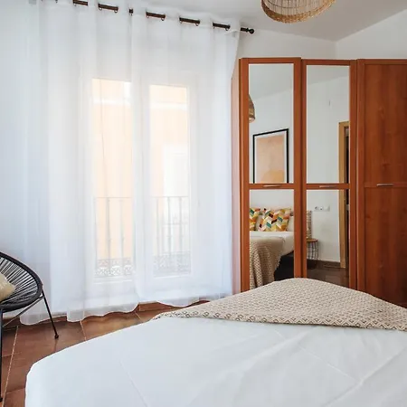 Homeyseville- Bright At Santa Cruz 6 Pax, Parking Optional * Sevilha