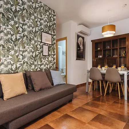Homeyseville- Bright At Santa Cruz 6 Pax, Parking Optional Apartamento *