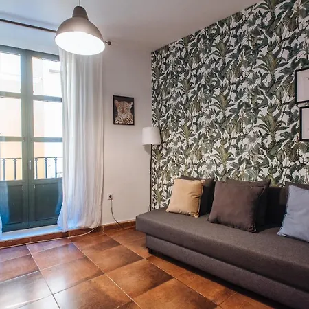 Homeyseville- Bright At Santa Cruz 6 Pax, Parking Optional Sevilla